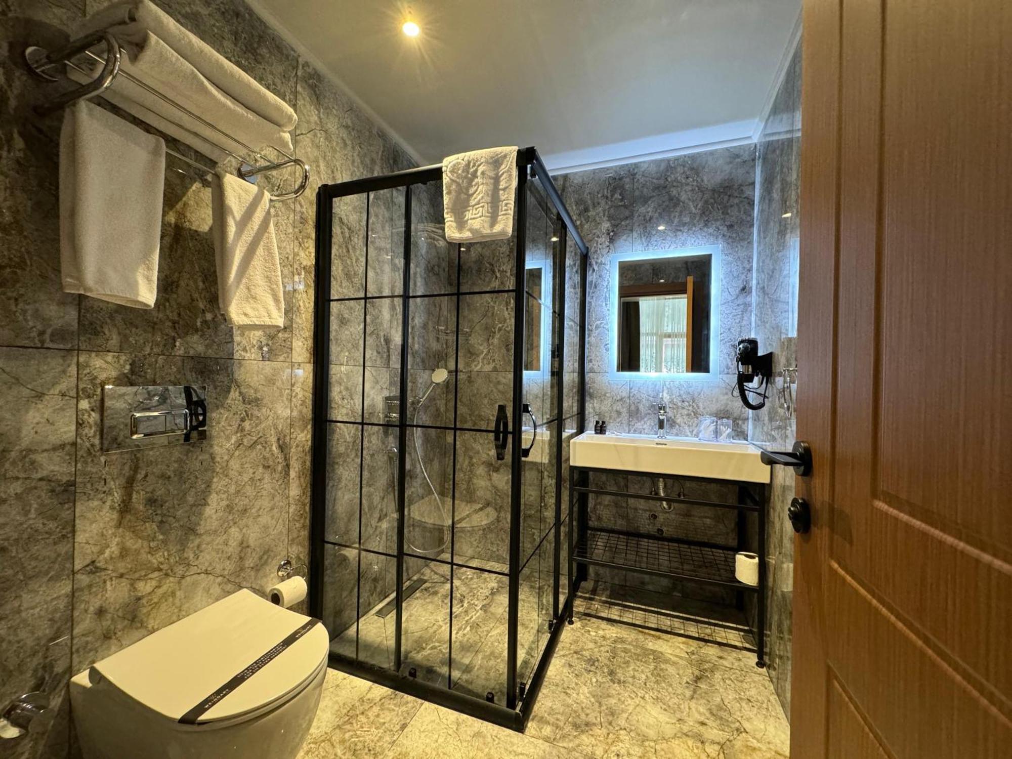 Weingart Suites Hotel Стамбул Экстерьер фото